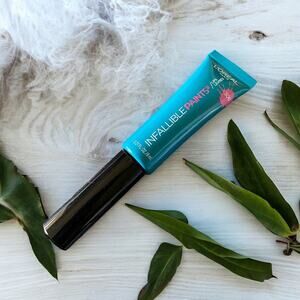 L’Oreal Infallible Lips Domineering Teal NEW
